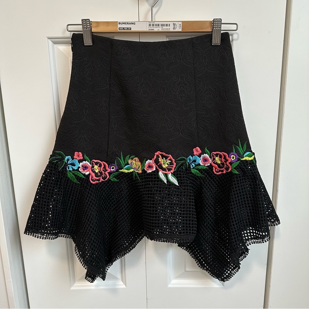 High Waist Floral-Embroidered Stretch Irregular Hem Skirt